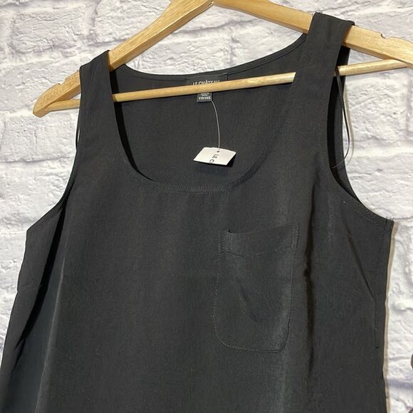 LE Chateau Sleeveless Relaxed Fit Tank Size XXS - Picture 3 of 8